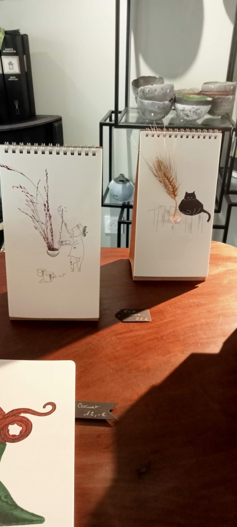 Flip vase
